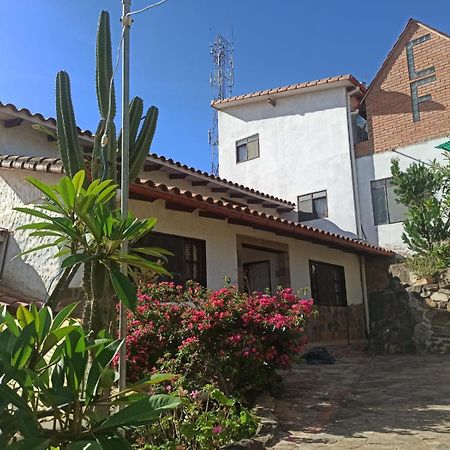 Fonda Amboro Hotel Samaipata Exterior photo