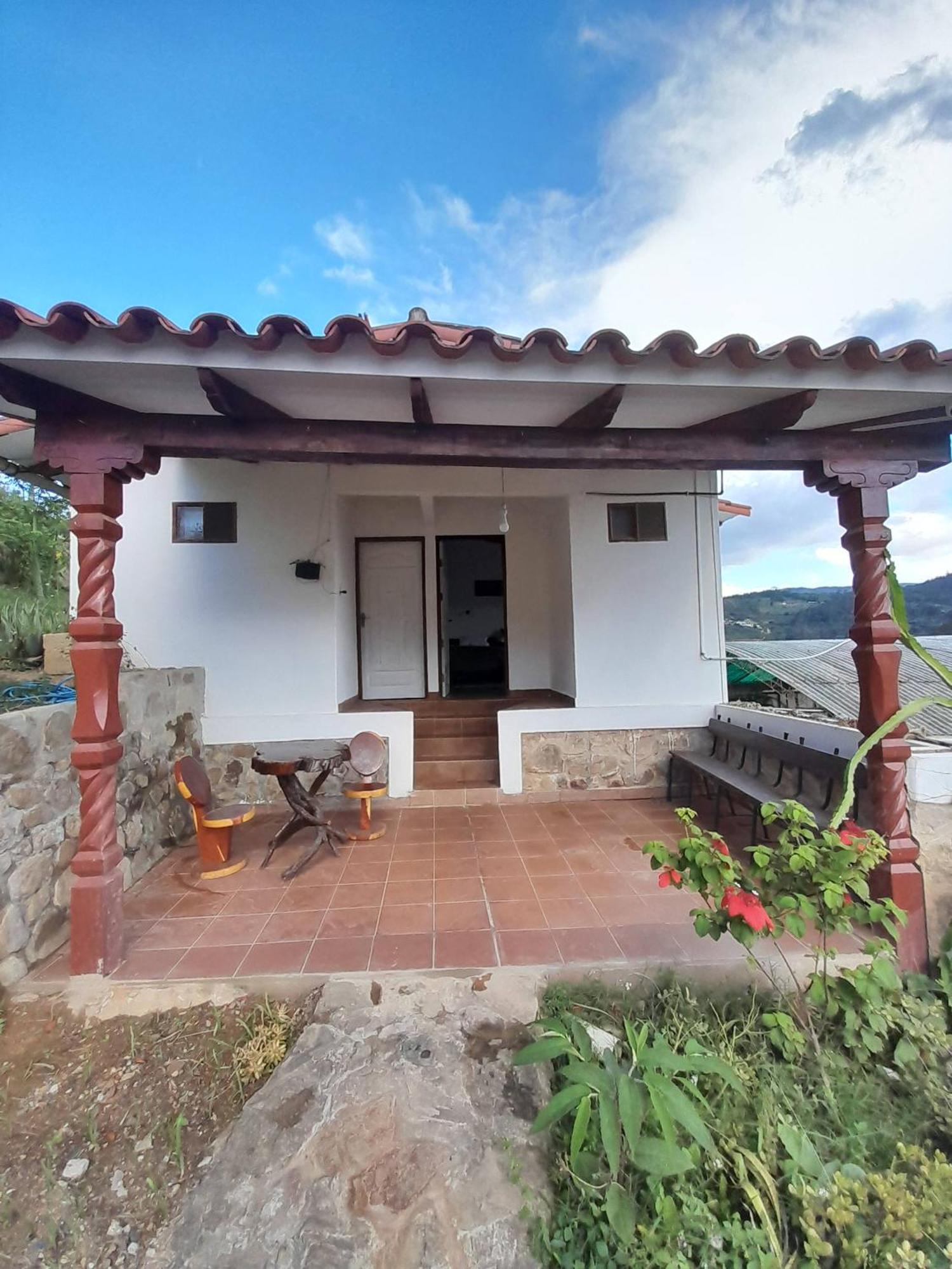 Fonda Amboro Hotel Samaipata Exterior photo