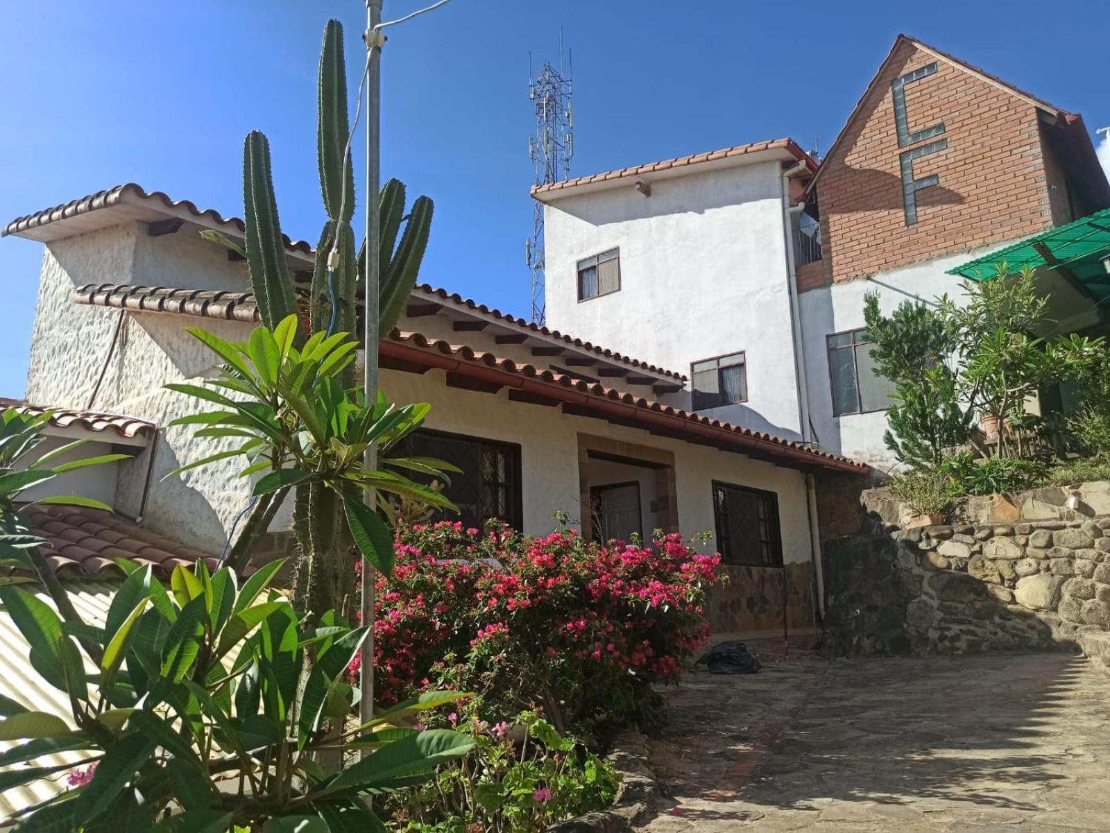 Fonda Amboro Hotel Samaipata Exterior photo